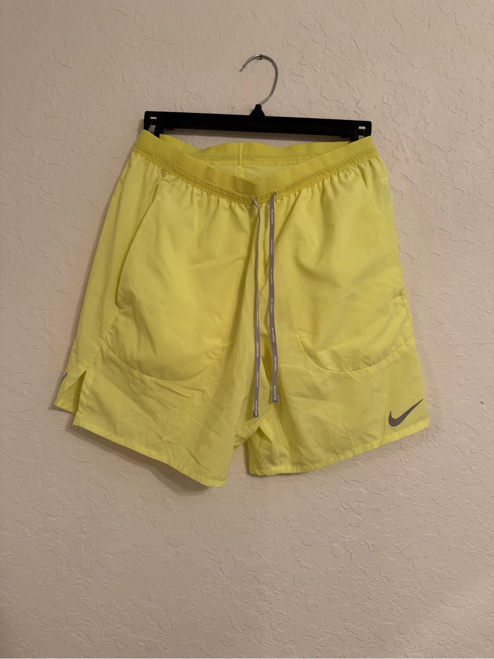 Nike Dri-FIT Men’s Small Neon Yellow Running Shorts Lined Zip Pocket